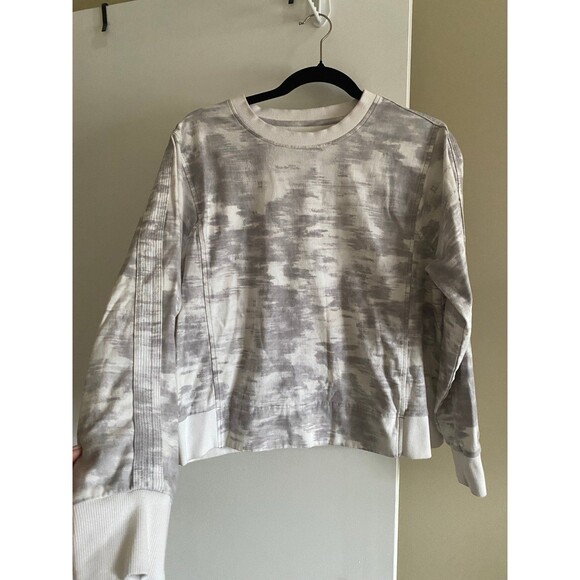 Athleta Farallon Tie-dye Print Crewneck Sweatshirt Gray White Size Large EUC - Picture 1 of 12